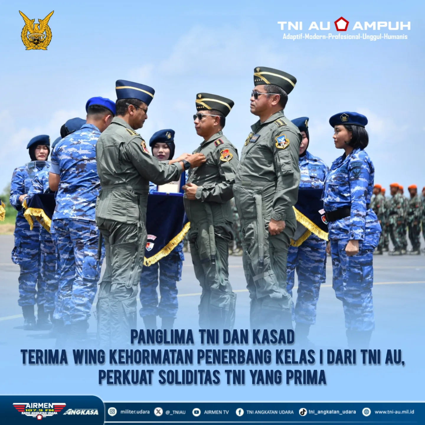 Ilustrasi Panglima TNI dan Kasad Terima Wing Kehormatan Penerbang Kelas I